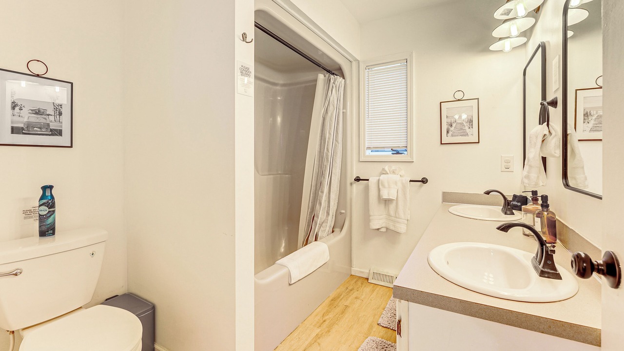 Photo of Bathroom in Whitehall