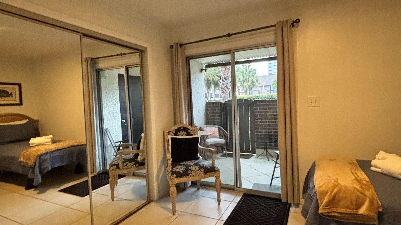 Photo of Bedroom in Arcadian Shores