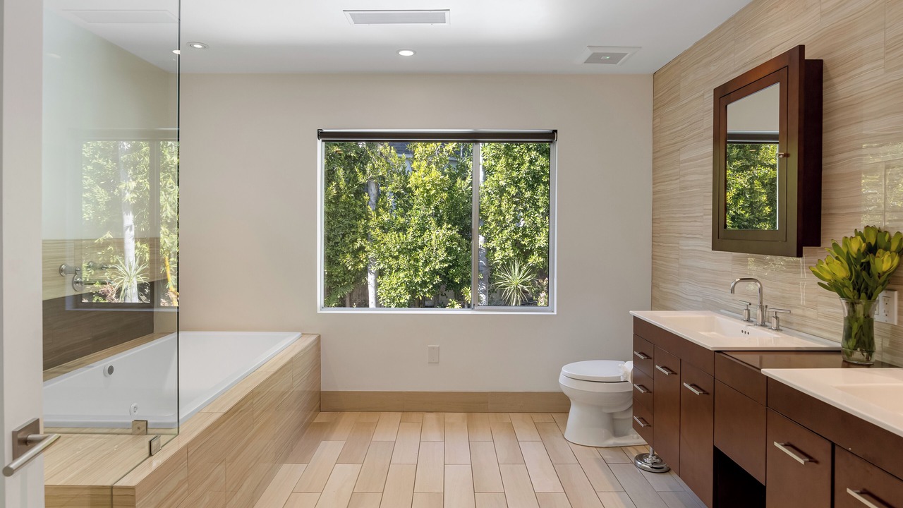 Photo of Bathroom in Hollywood Hills West