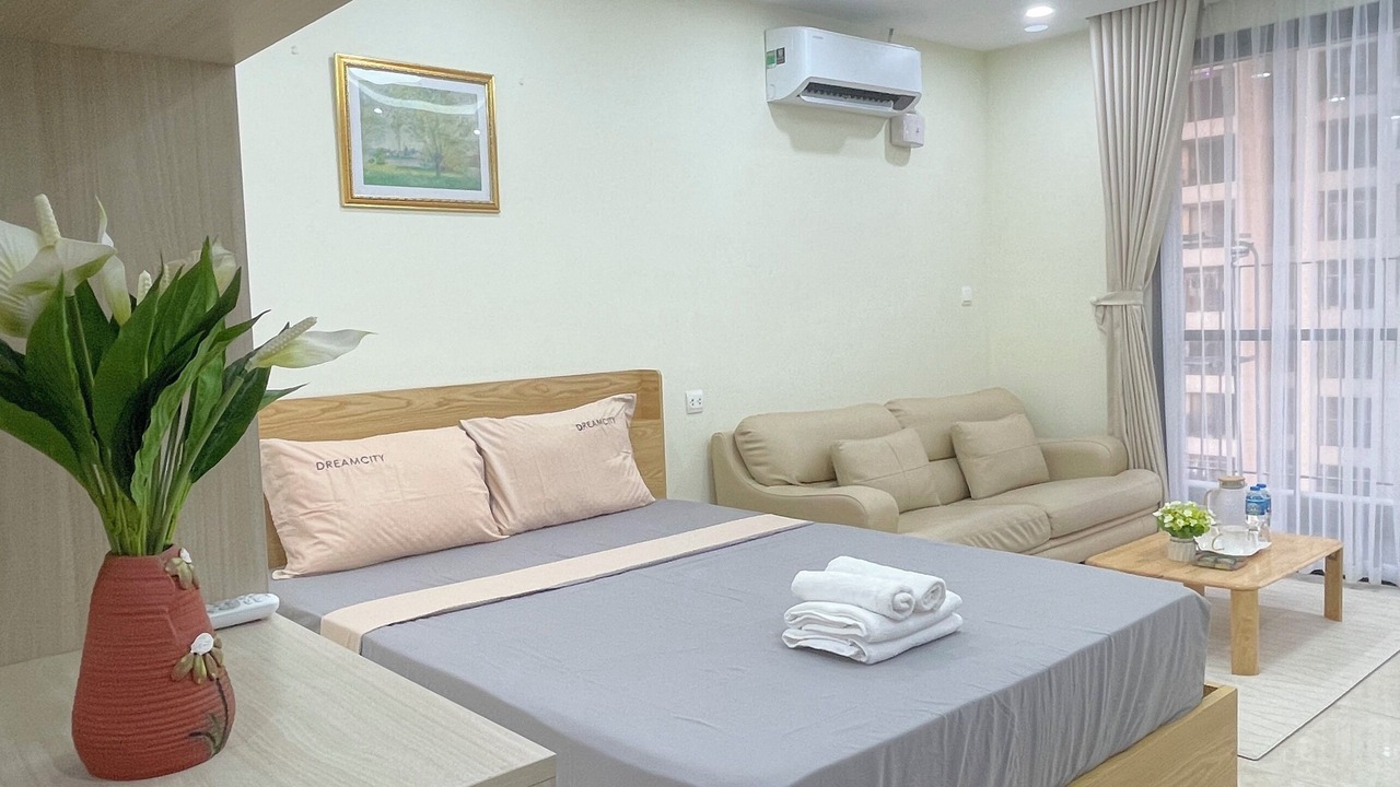 Photo of Bedroom in Trung Hoa Nhan Chinh