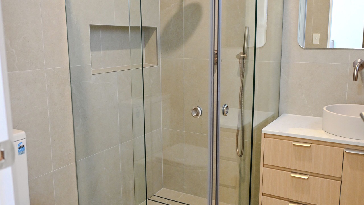 Photo of Bathroom in Lurnea