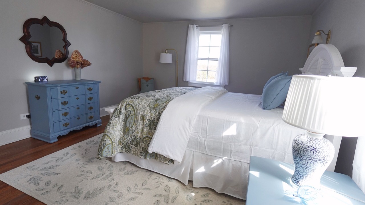 Photo of Bedroom in Maple Hill