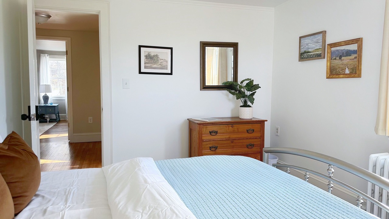 Photo of Bedroom in Maple Hill