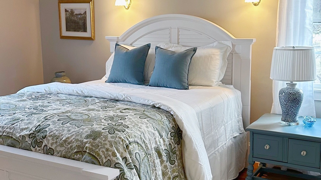 Photo of Bedroom in Maple Hill