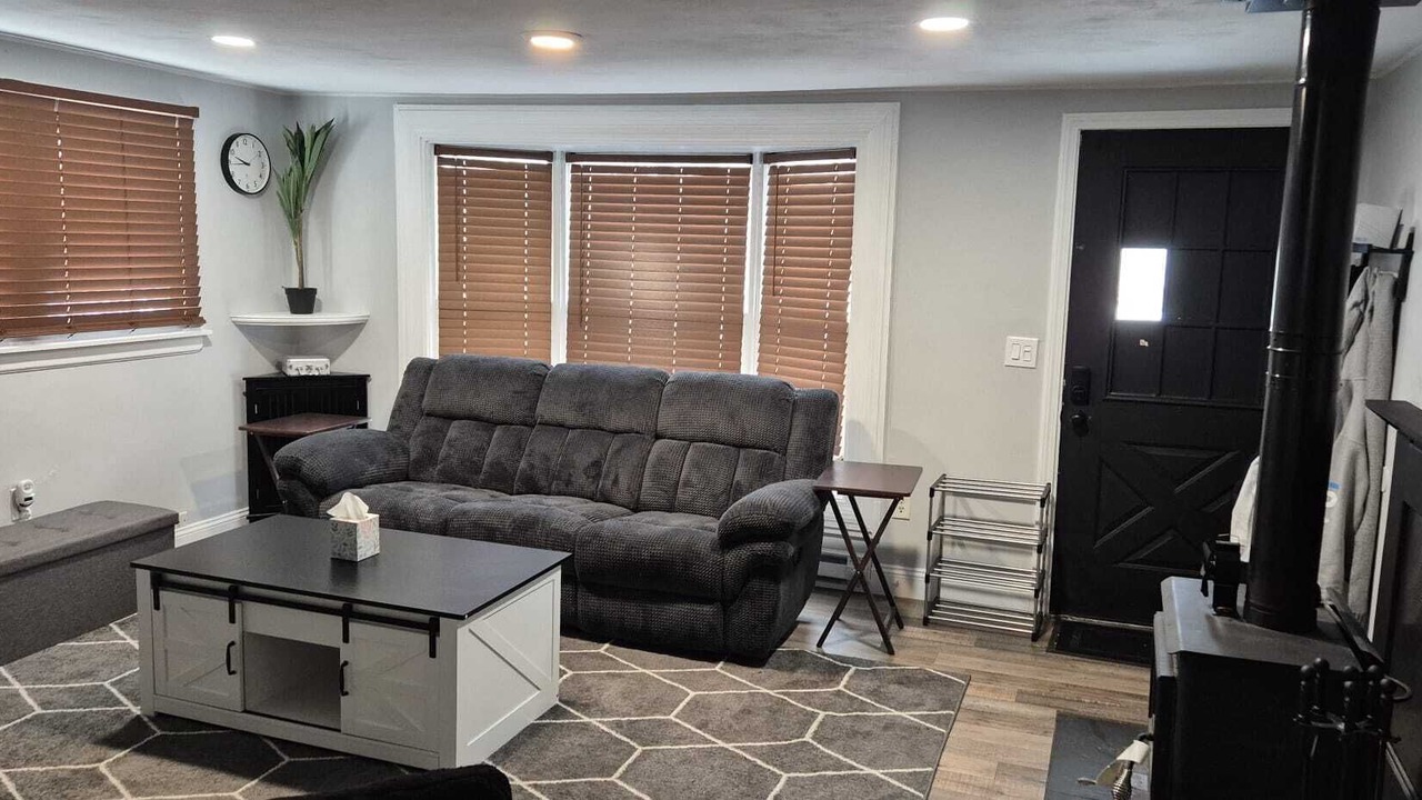 Photo of Livingroom in Montville