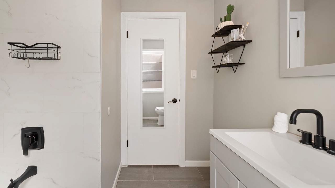 Photo of Bathroom in Norwood Park East