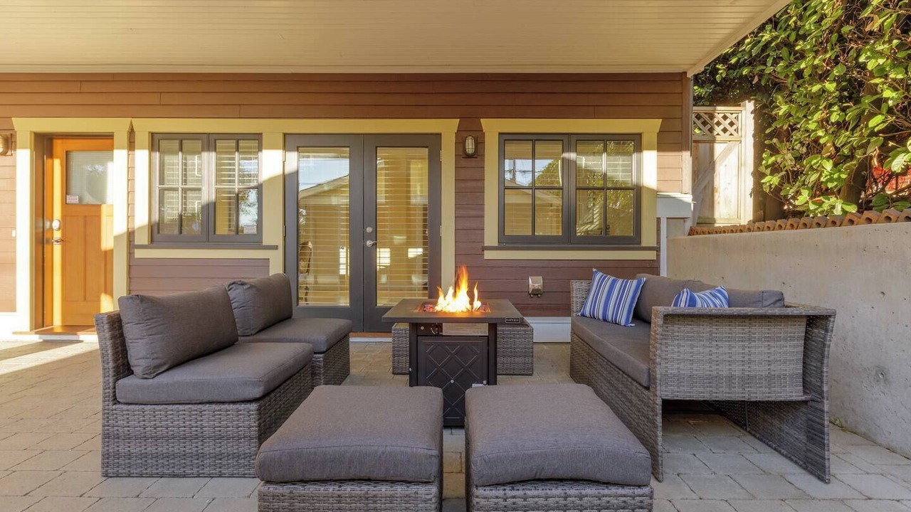 Photo of Patio Balcony in Lower Lonsdale