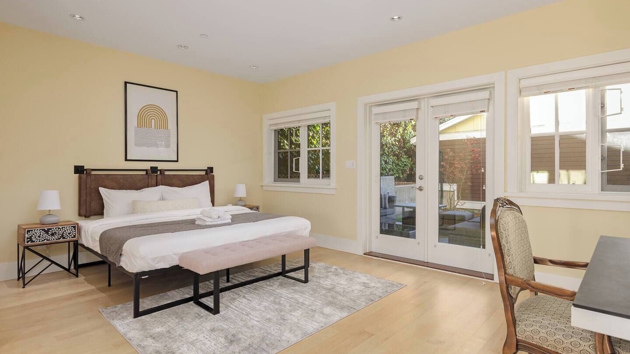 Photo of Bedroom in Lower Lonsdale