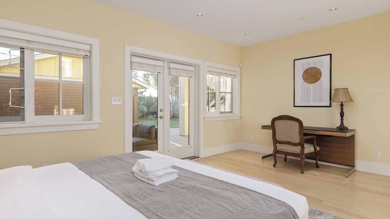 Photo of Bedroom in Lower Lonsdale