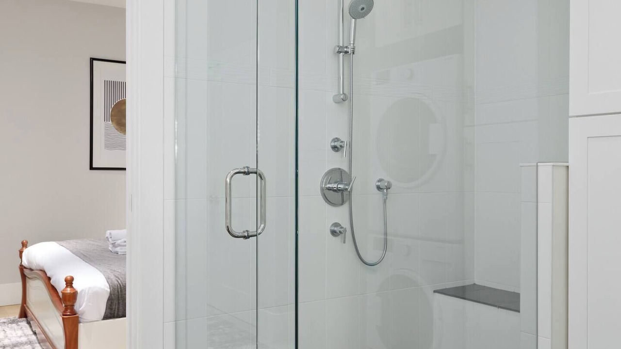 Photo of Bathroom in Lower Lonsdale