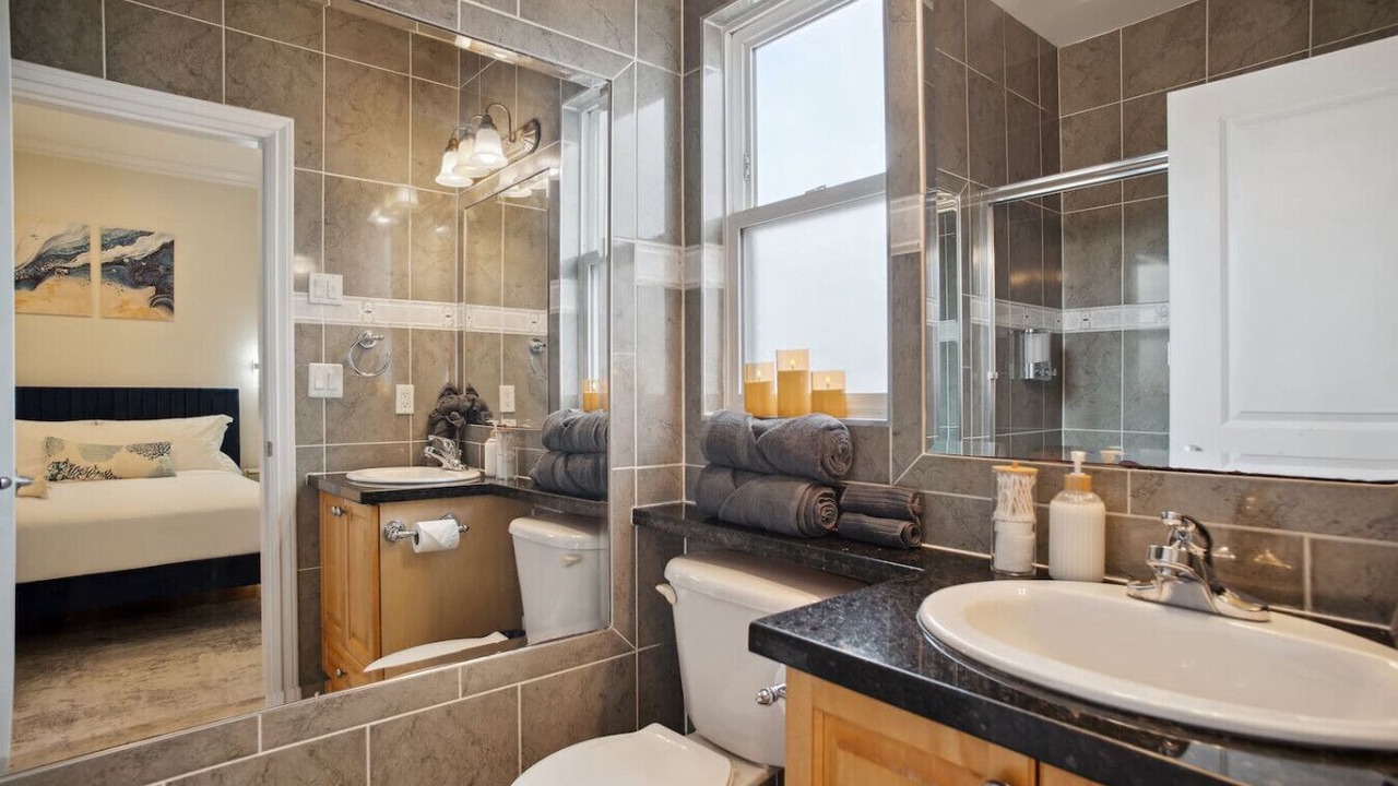 Photo of Bathroom in Sunset