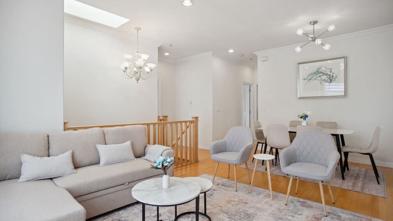 Photo of Livingroom in Sunset