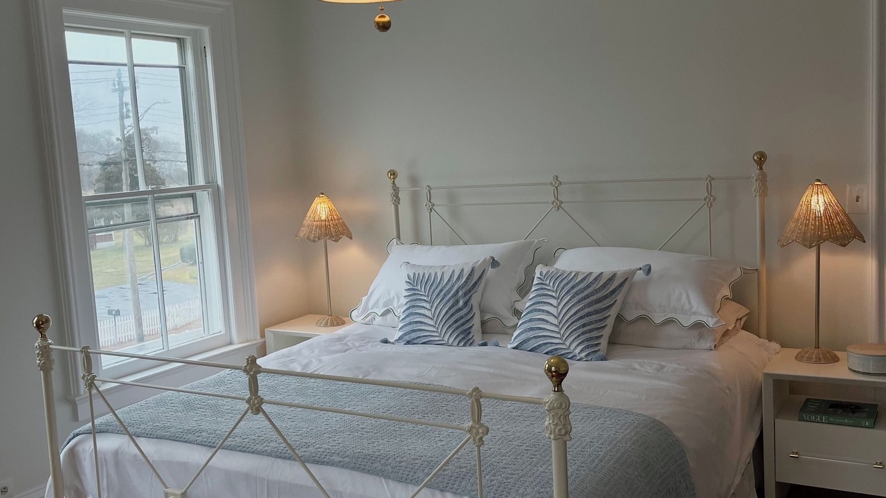 Photo of Bedroom in Westbrook Center