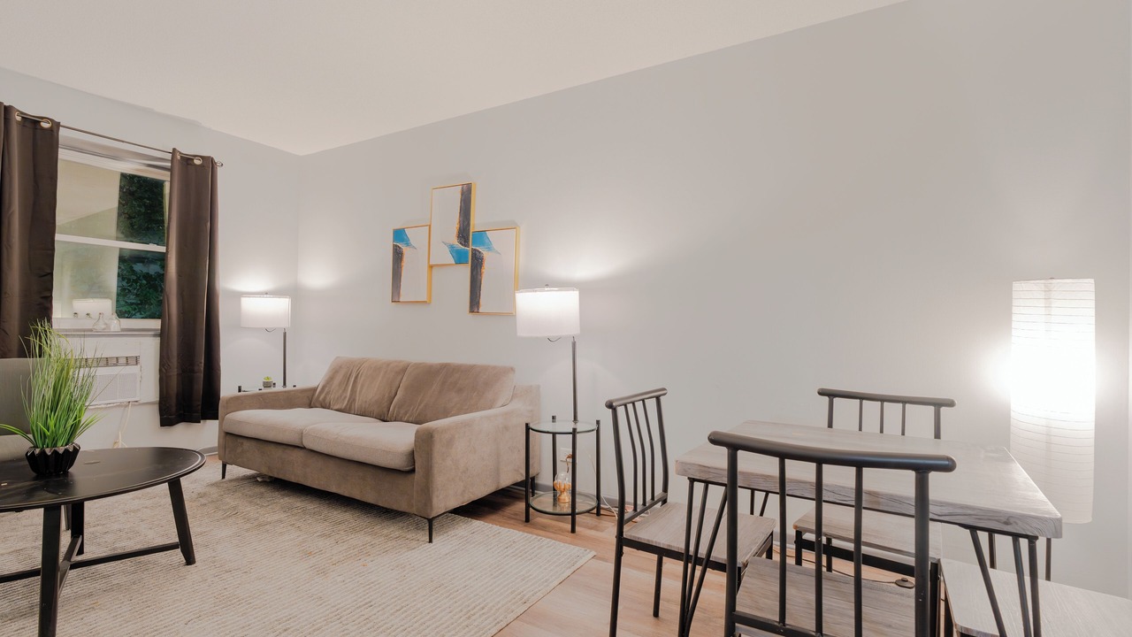 Photo of Livingroom in West Ridge