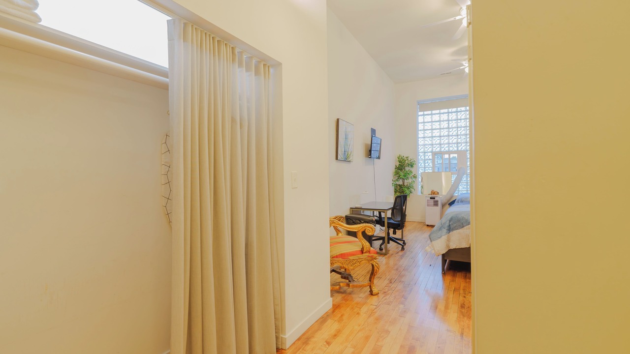 Photo of Bedroom in Wicker Park