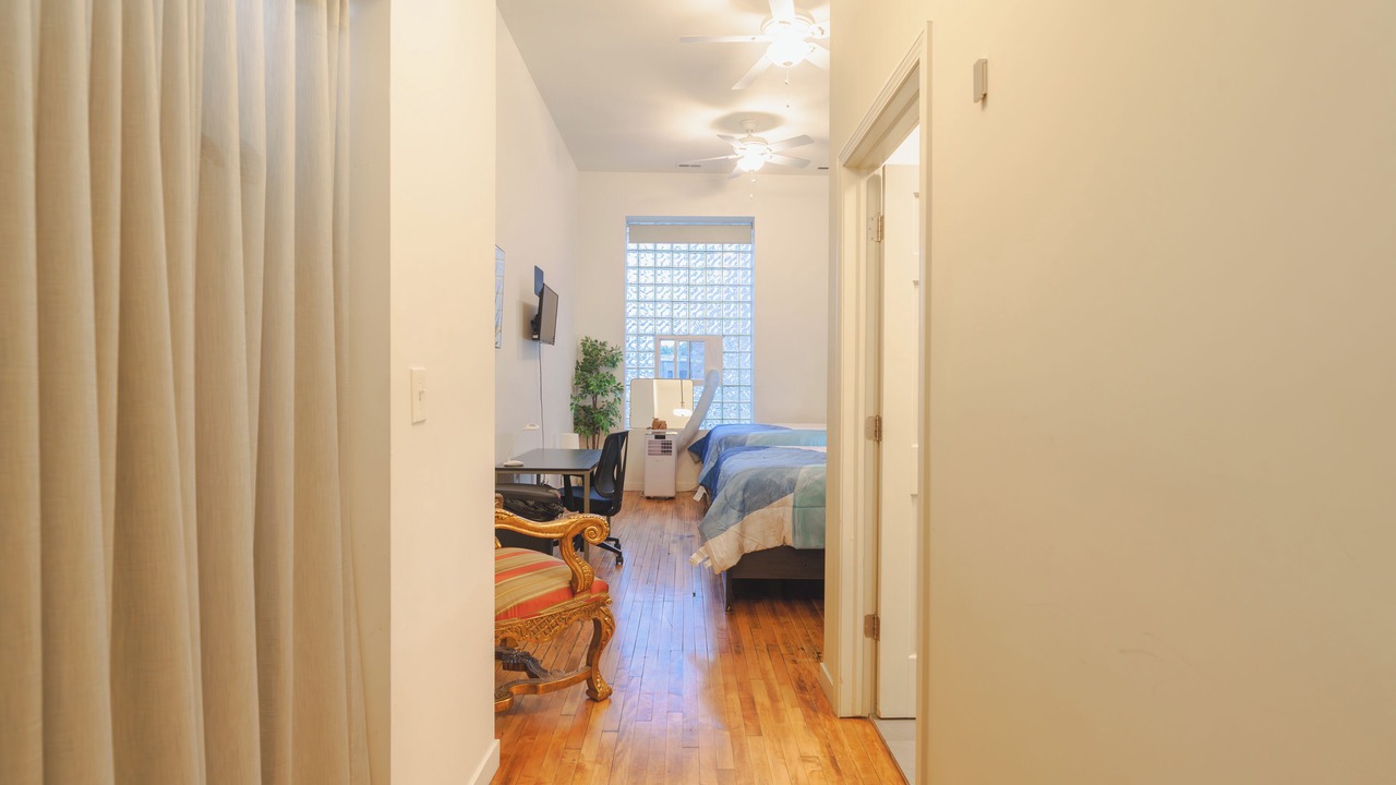 Photo of Bedroom in Wicker Park