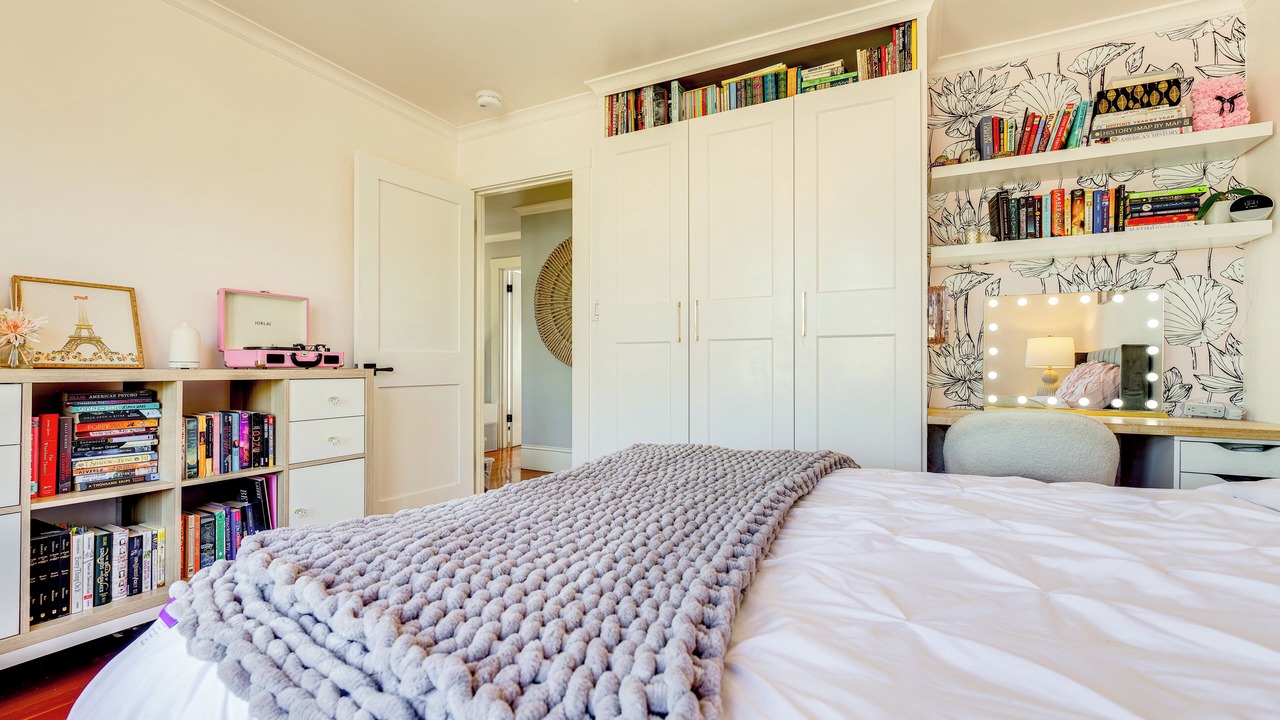 Photo of Bedroom in Eureka Valley