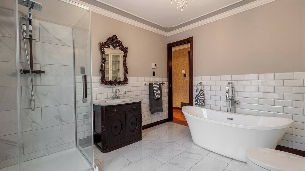 Photo of Bathroom in Cookshire-Eaton