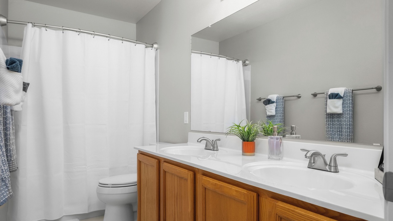 Photo of Bathroom in Red Mountain Ranch