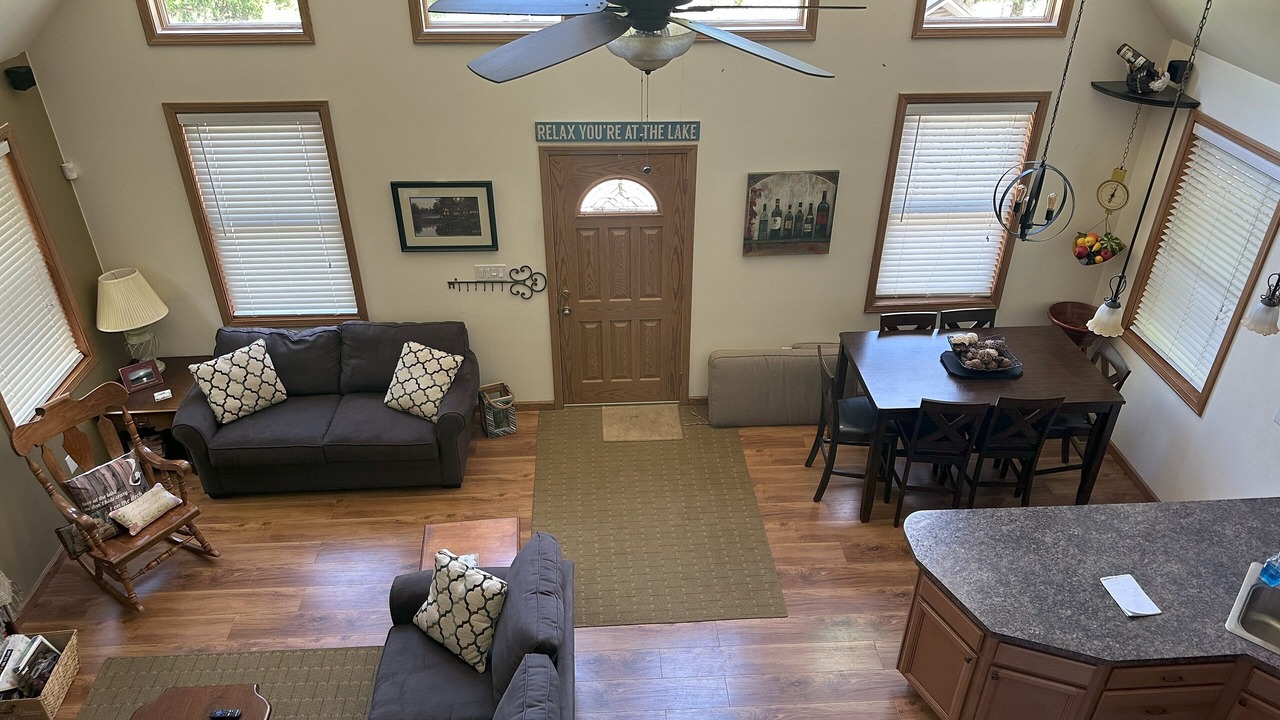 Photo of Livingroom in Greentown