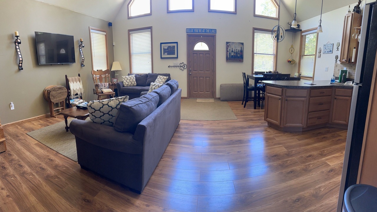 Photo of Livingroom in Greentown