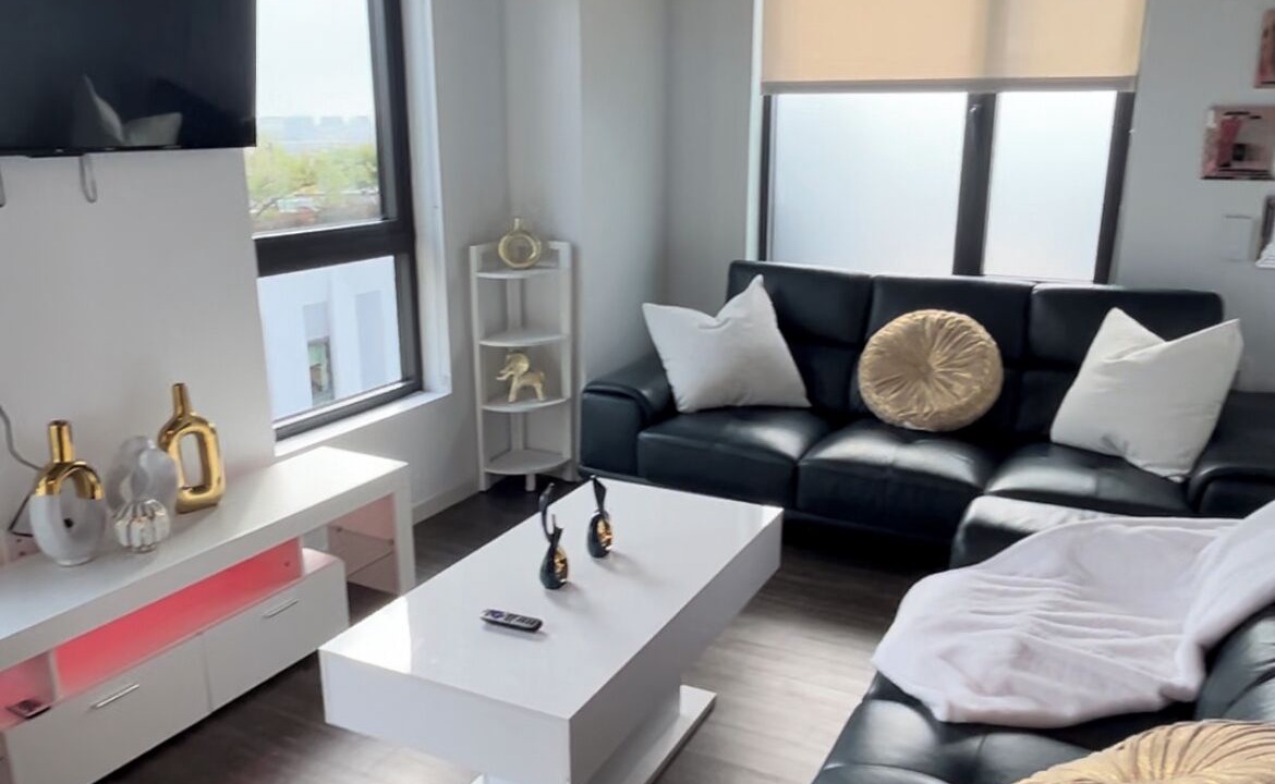 Photo of Livingroom in Tenderloin
