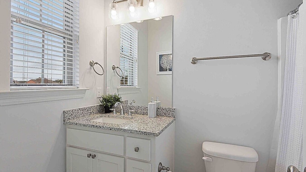 Photo of Bathroom in Highlands - Perkins