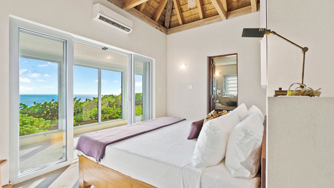 Photo of Bedroom in Spanish Town
