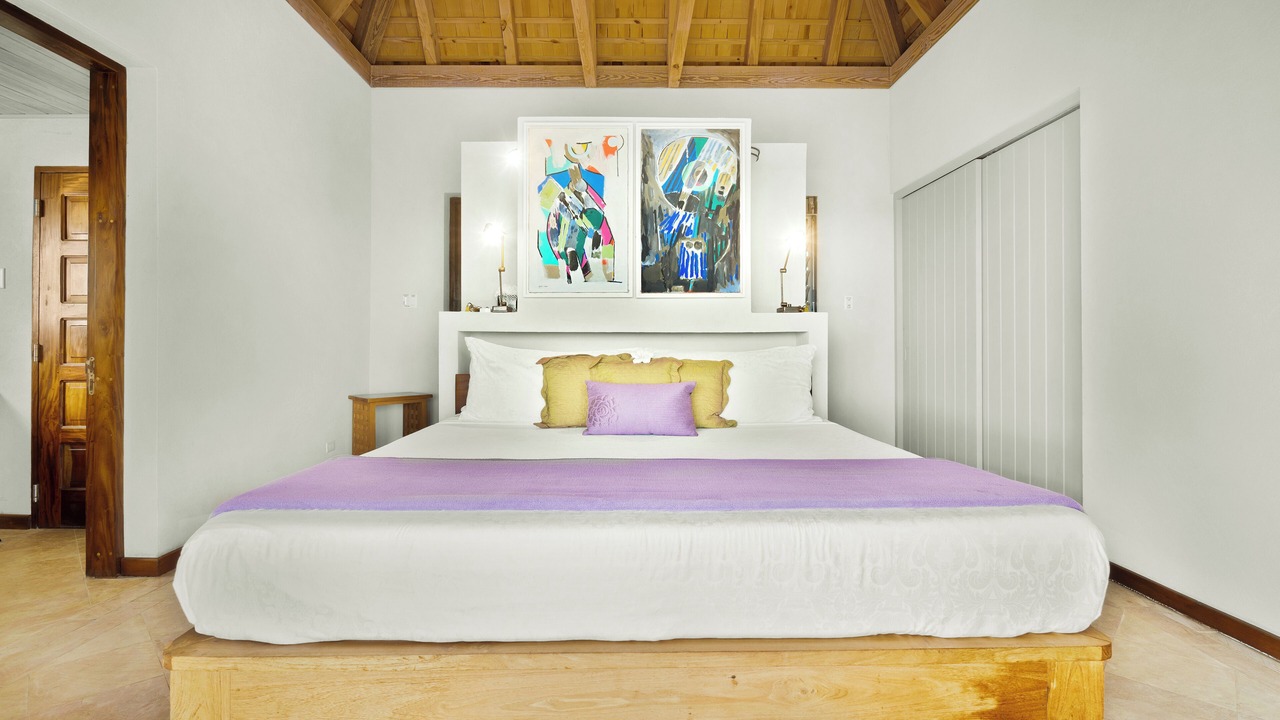 Photo of Bedroom in Spanish Town