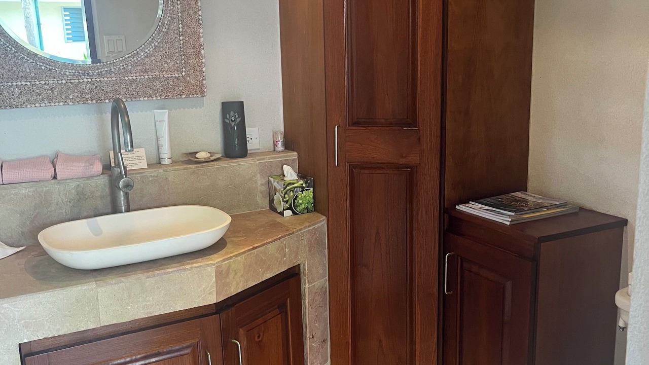 Photo of Bathroom in Spanish Town