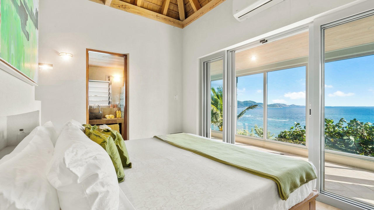 Photo of Bedroom in Spanish Town