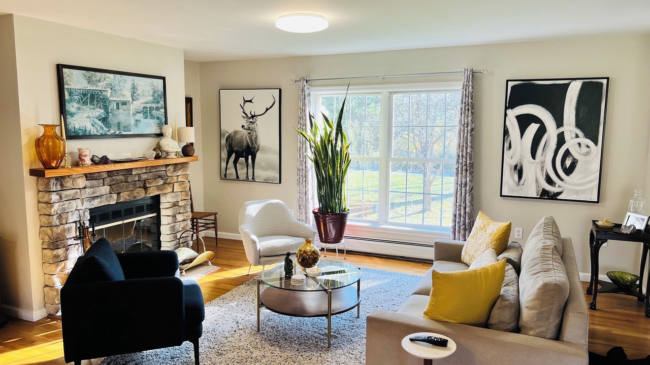 Photo of Livingroom in Accord