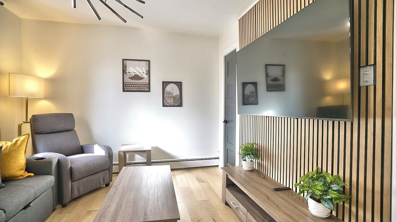 Photo of Livingroom in Sherbrooke