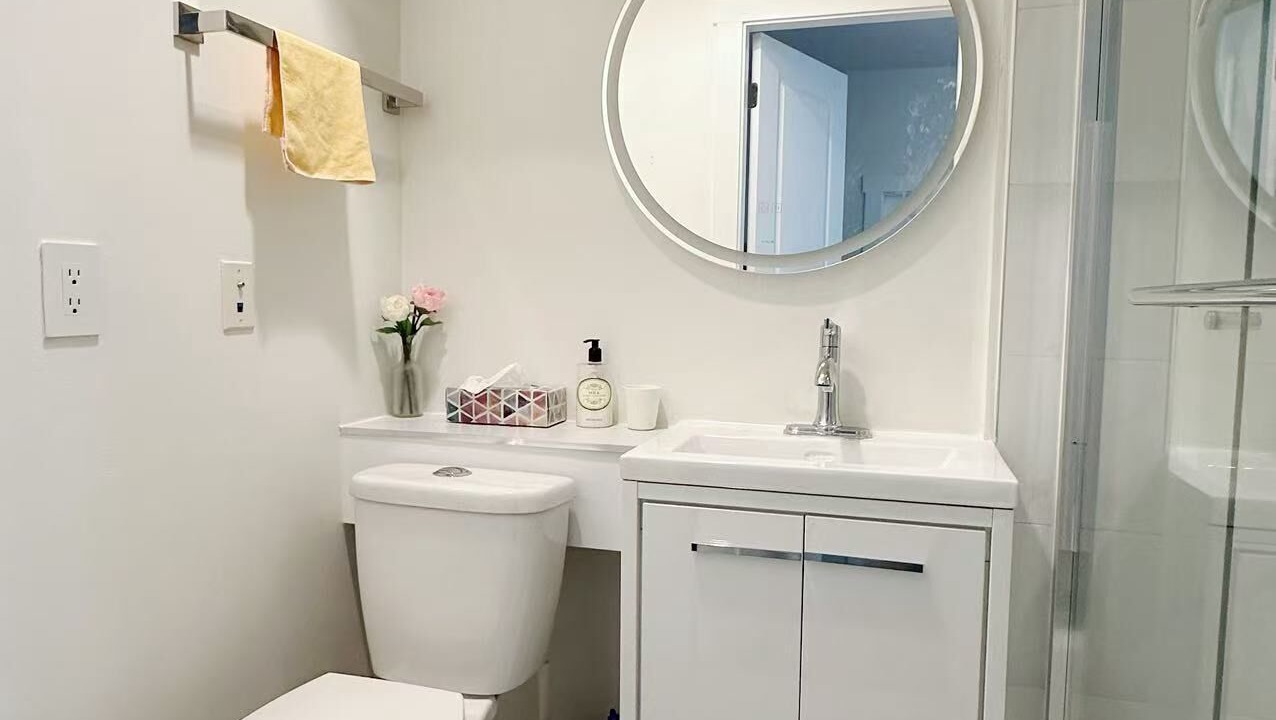 Photo of Bathroom in Arbutus Ridge