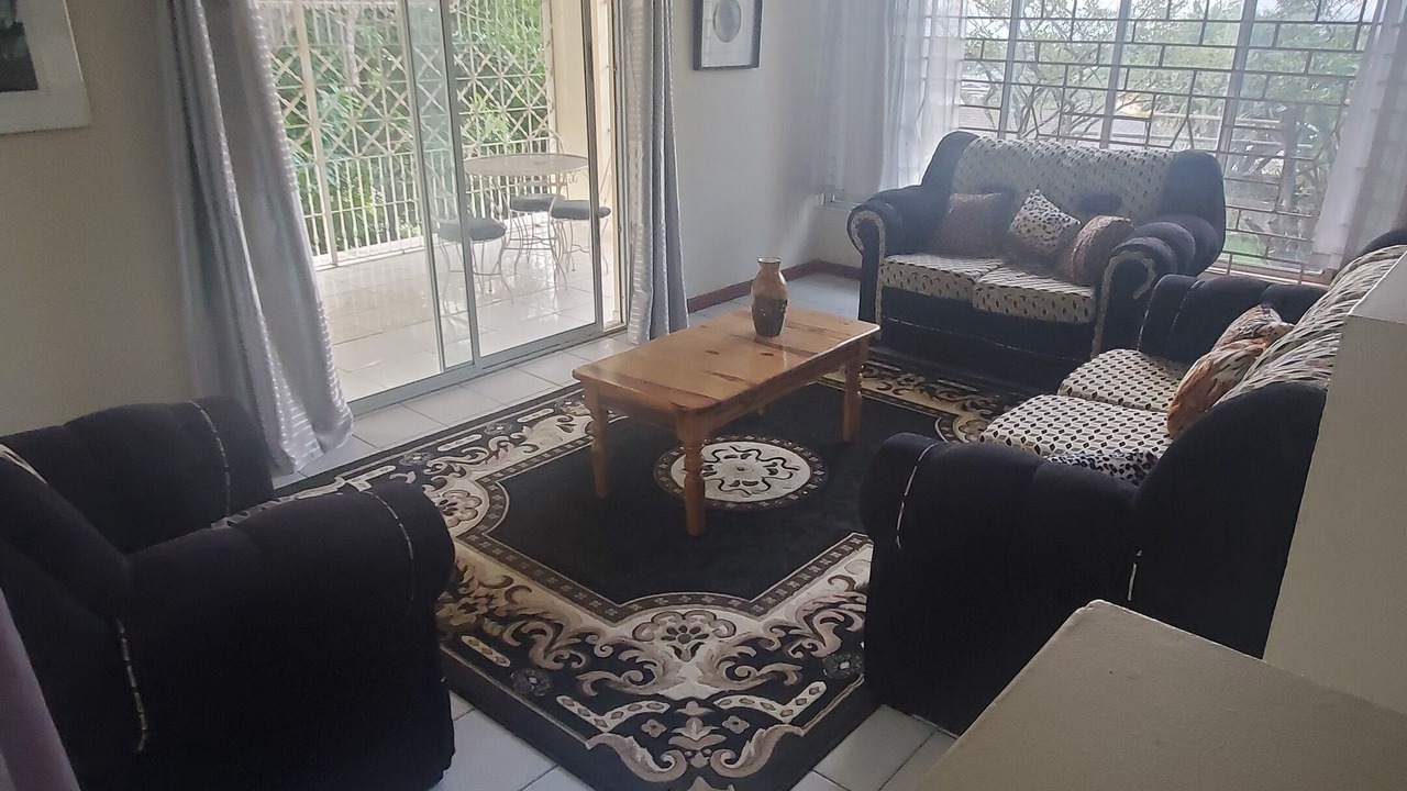 Photo of Livingroom in Yallahs