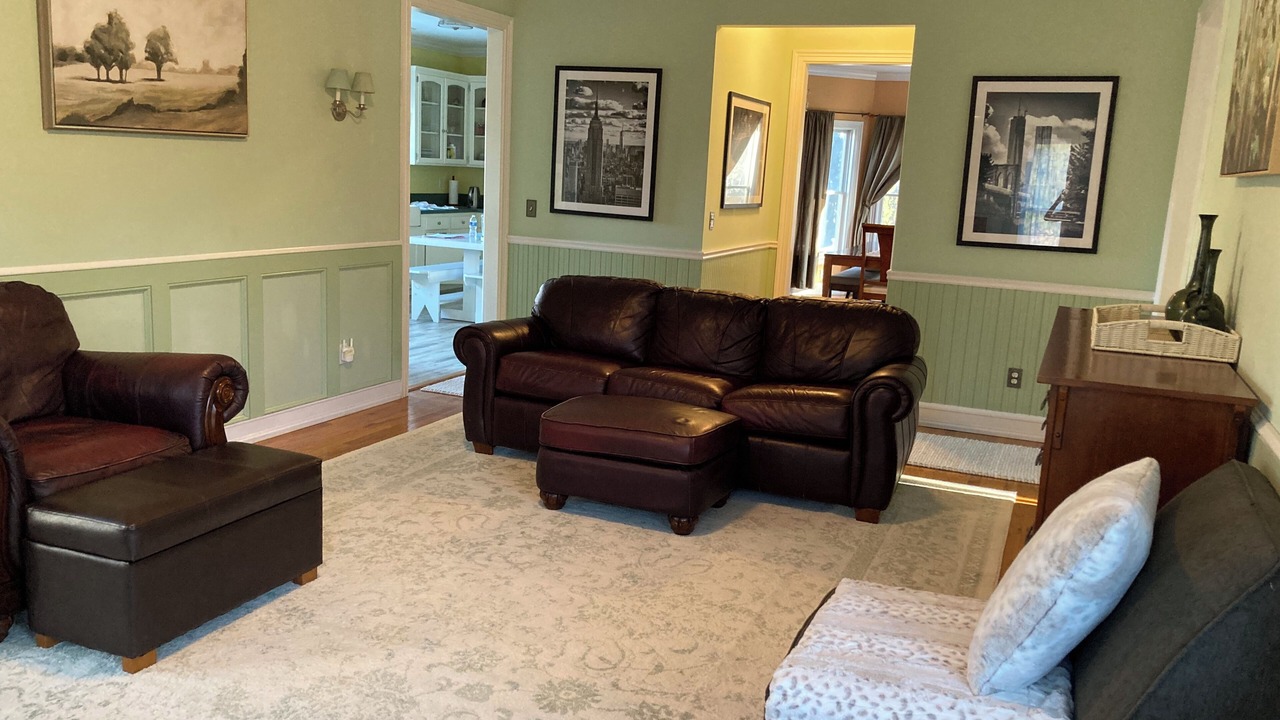 Photo of Livingroom in Mattituck