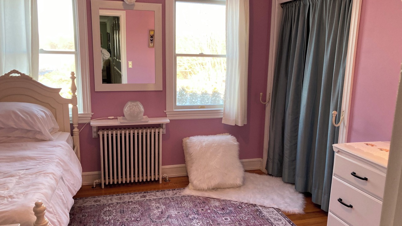 Photo of Bedroom in Mattituck