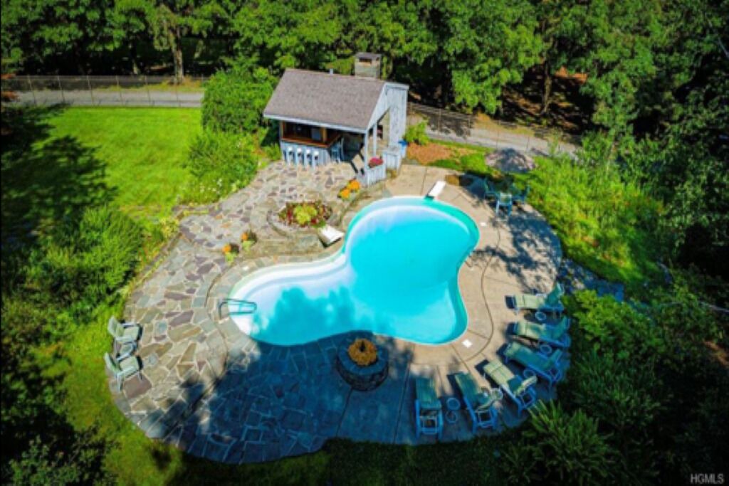 Photo of Outdoor in Highland Lake