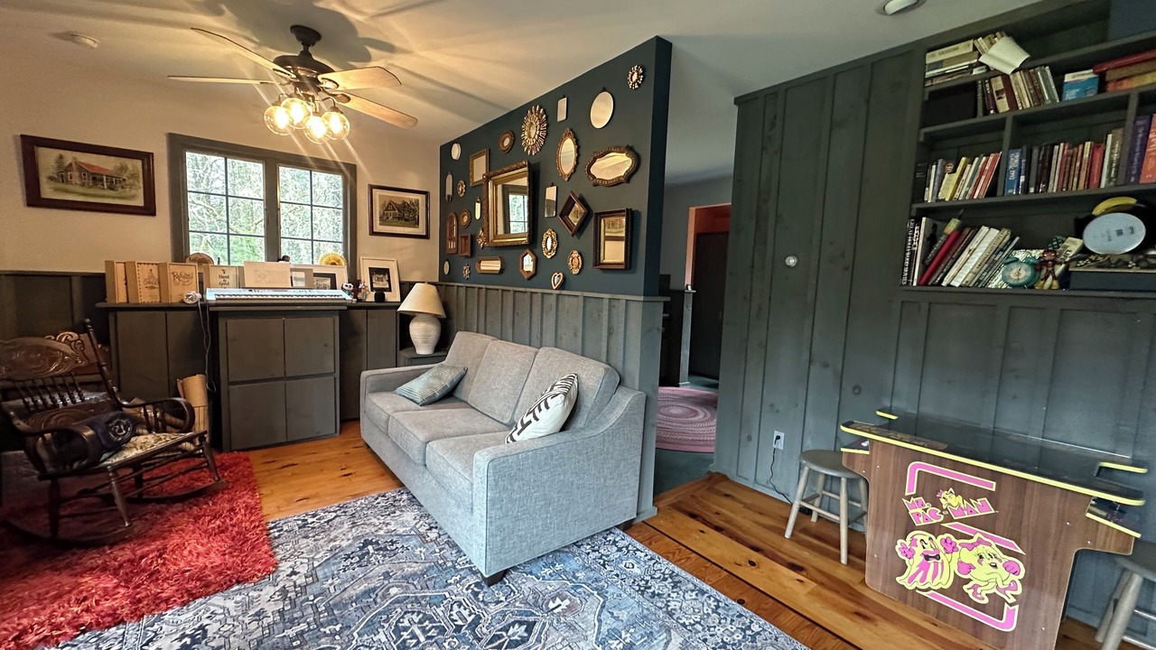 Photo of Livingroom in Highland Lake