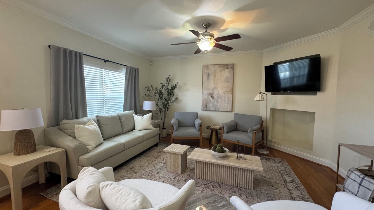 Photo of Livingroom in Montevallo