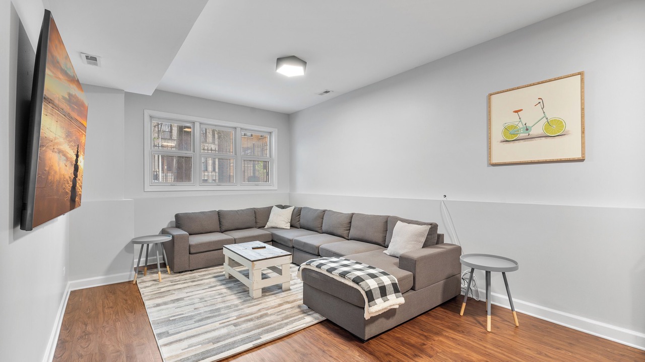 Photo of Livingroom in West Town
