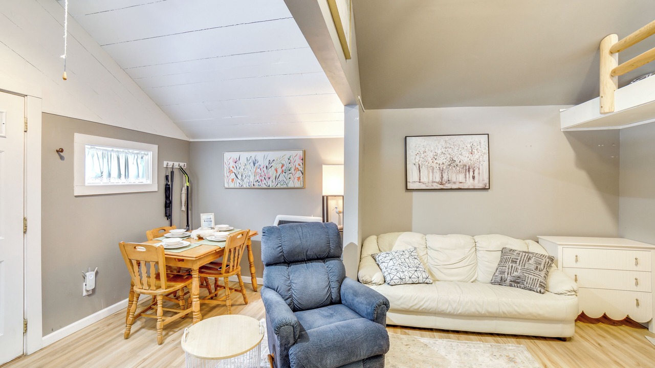 Photo of Livingroom in Big Rapids
