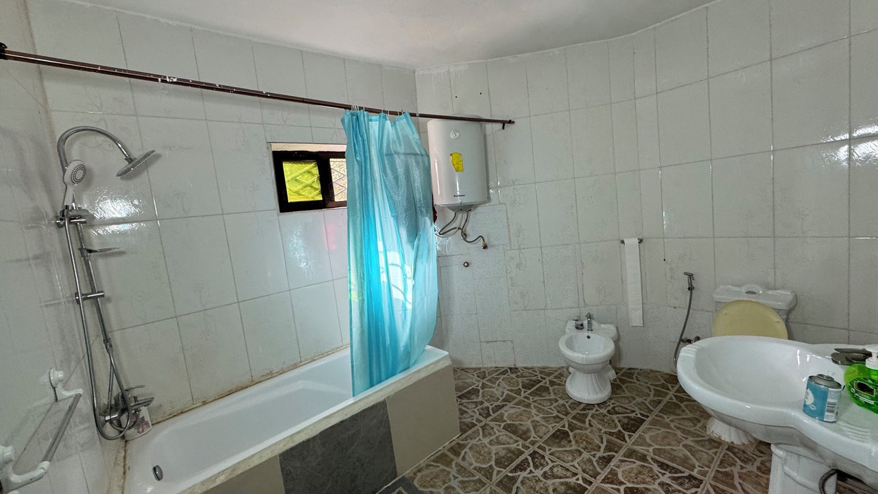 Photo of Bathroom in Freetown