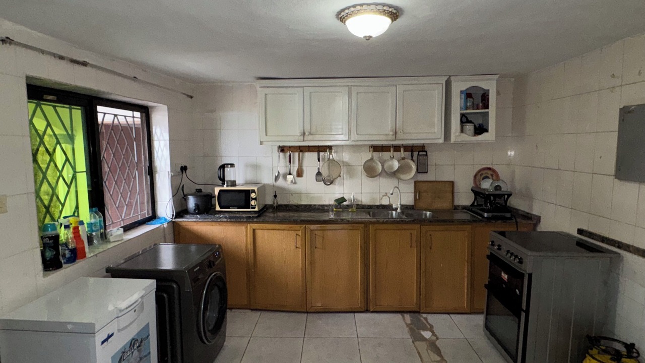 Photo of Kitchen in Freetown