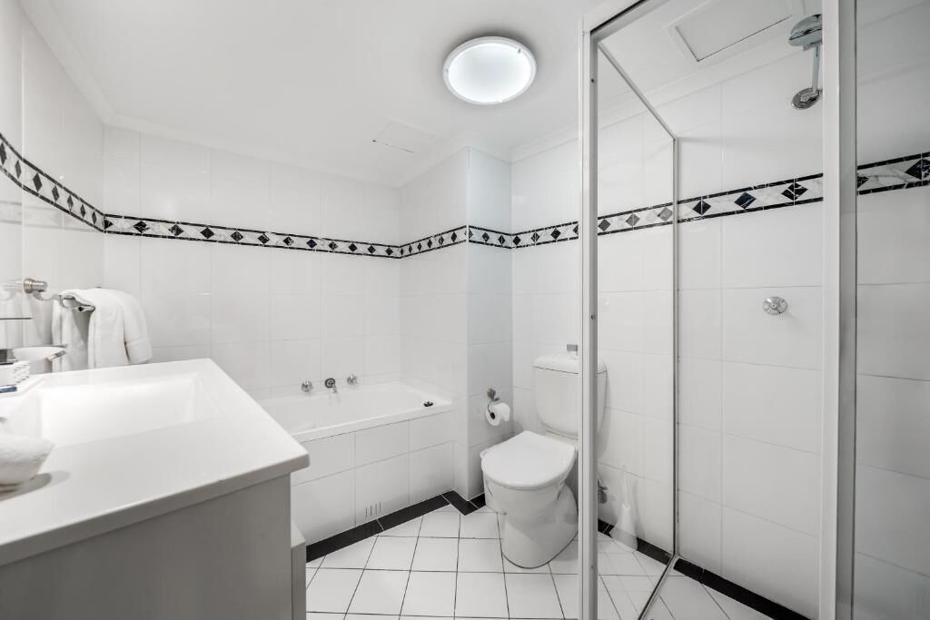 Photo of Bathroom in Haymarket