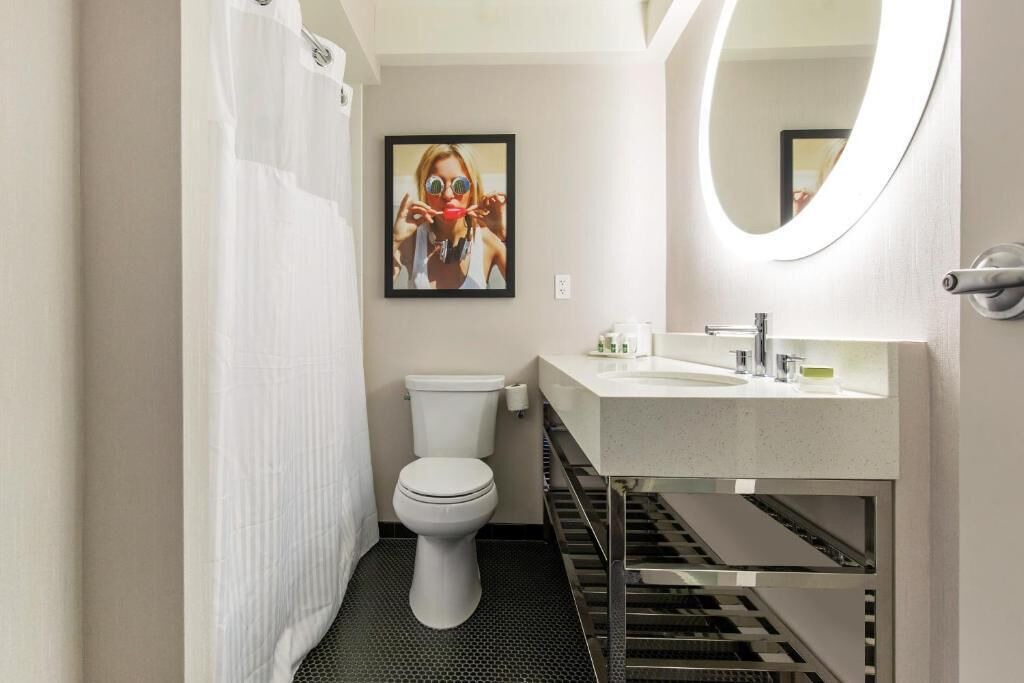 Photo of Bathroom in Streeterville