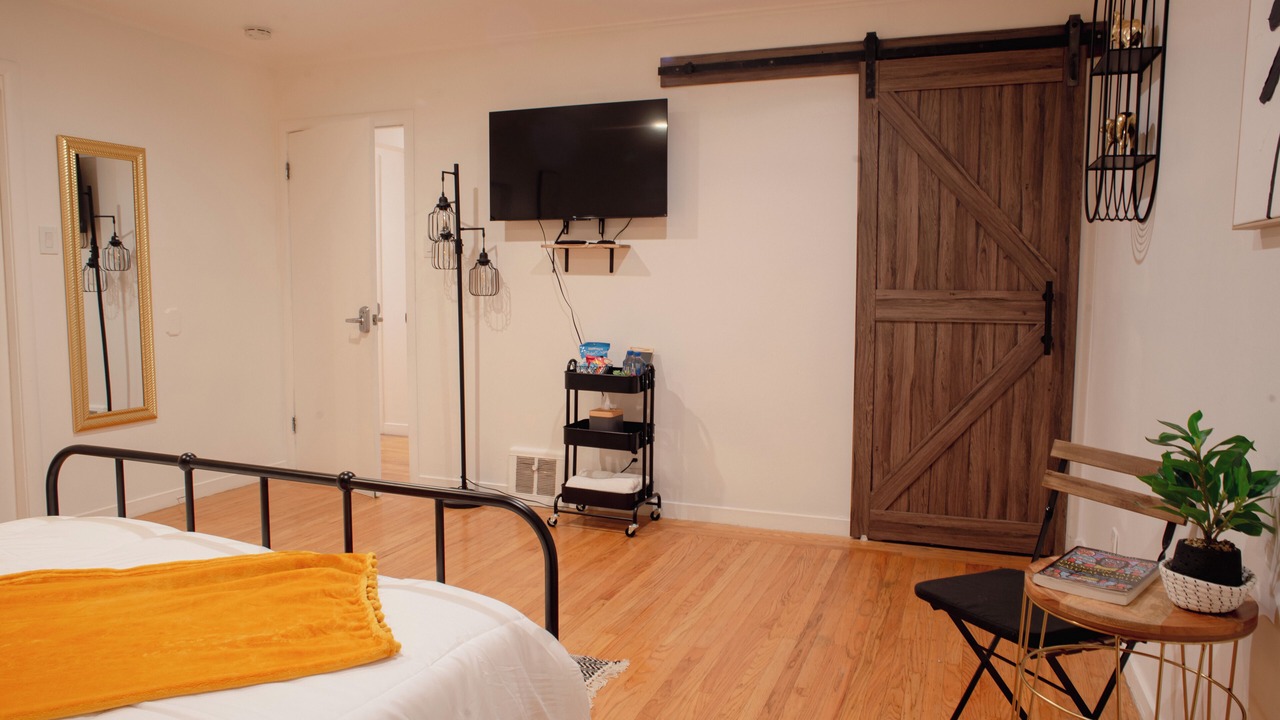 Photo of Bedroom in Outer Mission