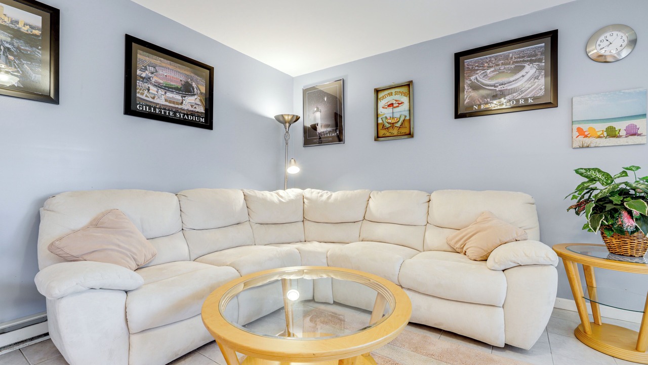 Photo of Livingroom in Groton