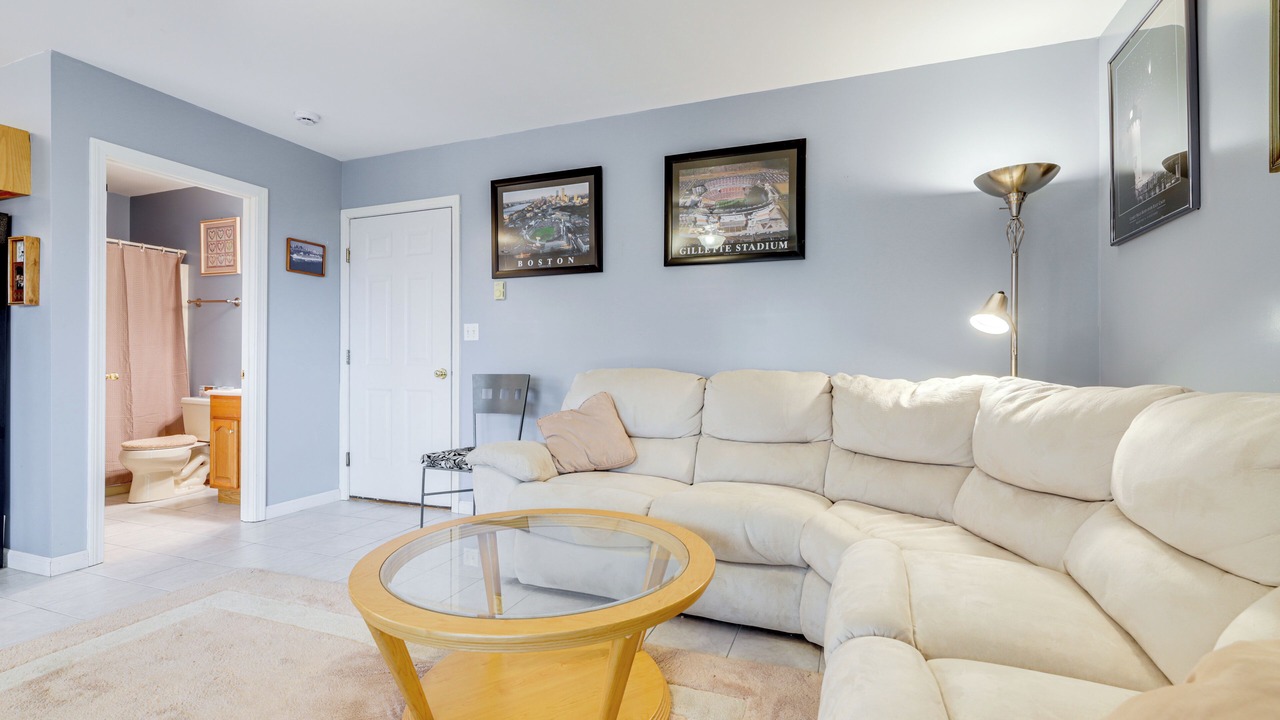 Photo of Livingroom in Groton