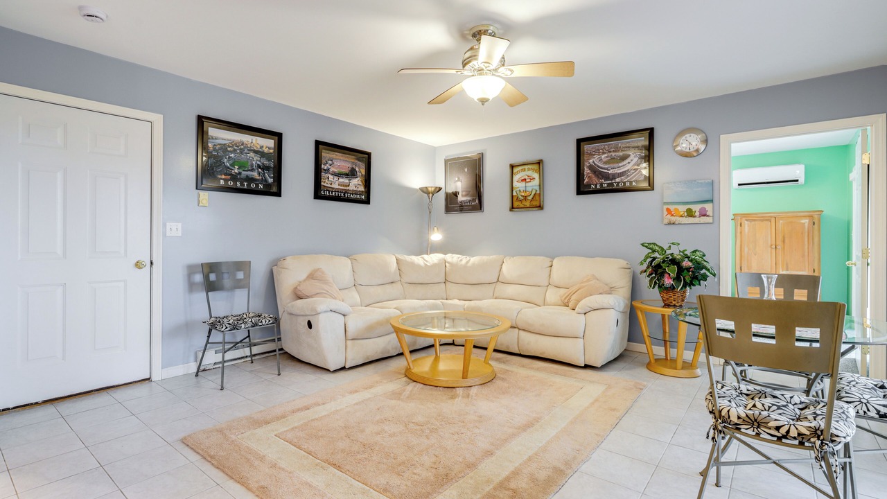Photo of Livingroom in Groton